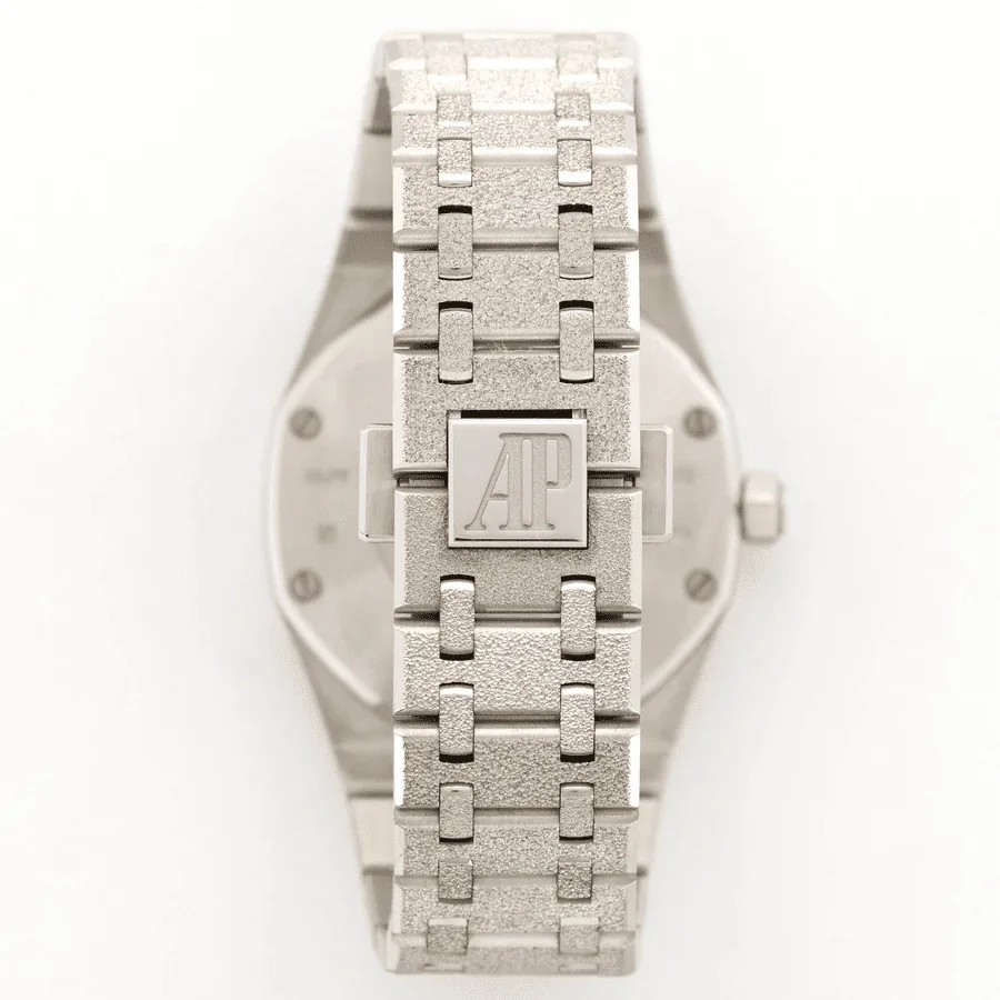 Audemars Piguet Royal Oak 67653BC “Frosted Gold” Ultra Realistic Replica — detail 4
