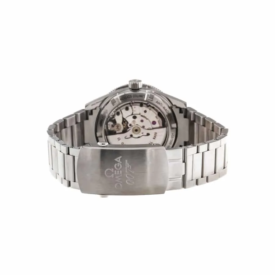 Omega Seamaster 233.32.41.21.01.001 “Spectre” Limited Edition Near Original Replica — detail 4