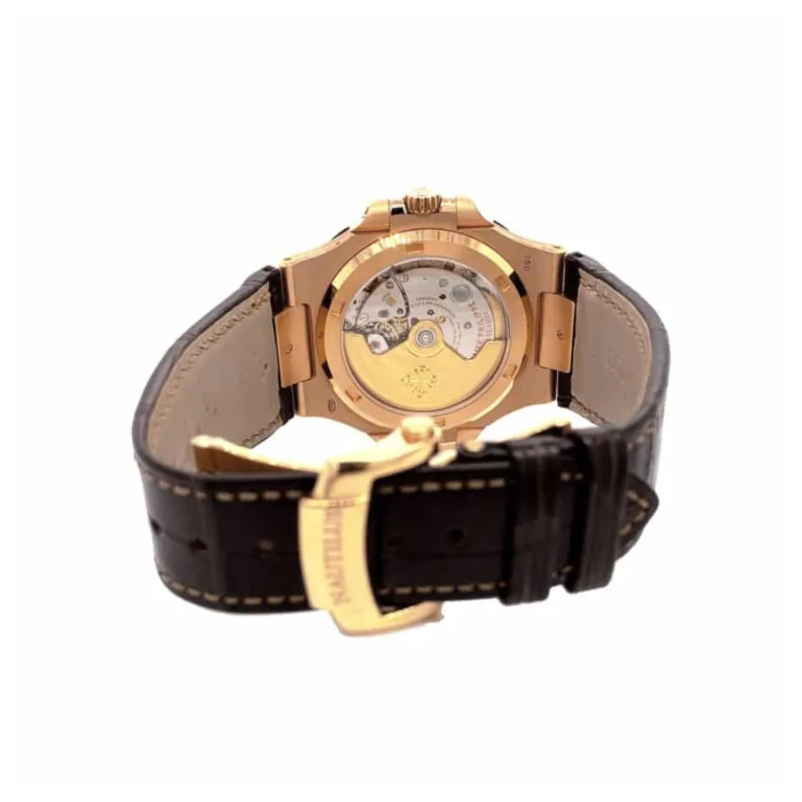 Patek Philippe Nautilus 5711/R-001 “Rose Gold” Exceptional Replica 1:1 — detail 4